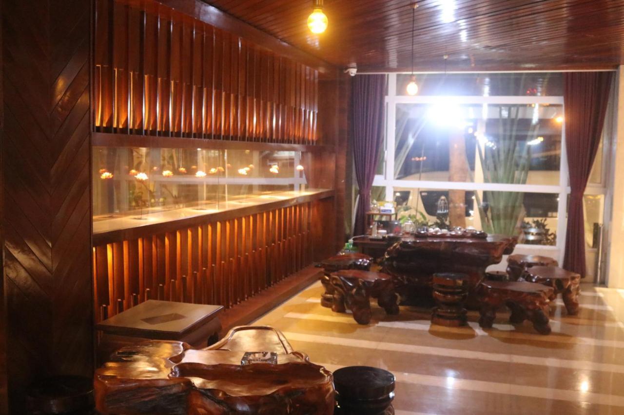 Chang Palace Vientiane Bagian luar foto
