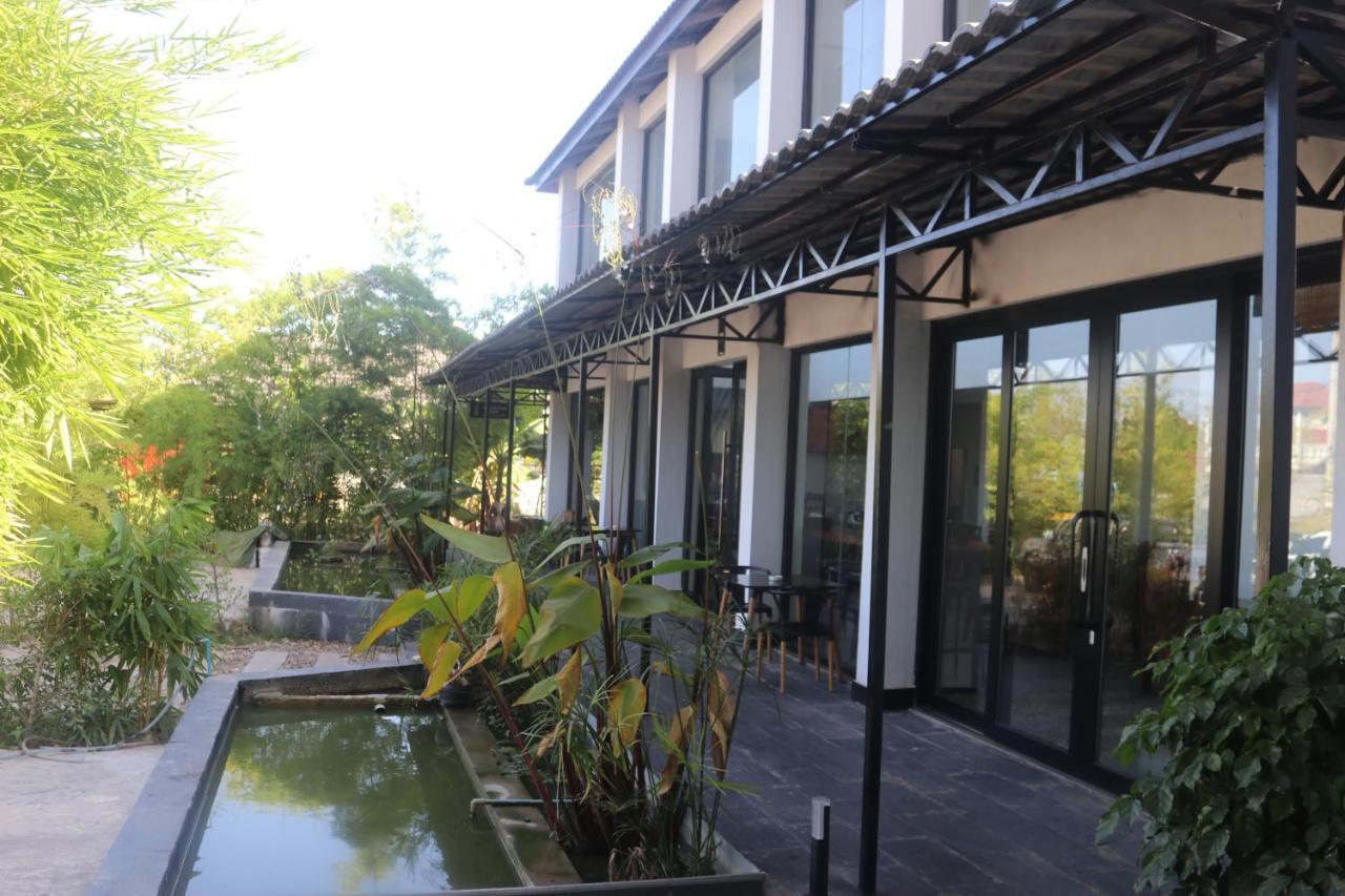 Chang Palace Vientiane Bagian luar foto
